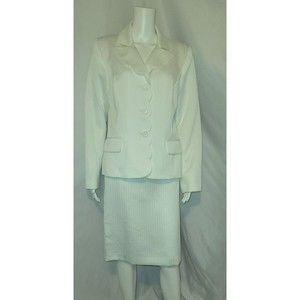 Elegant White Skirt Set